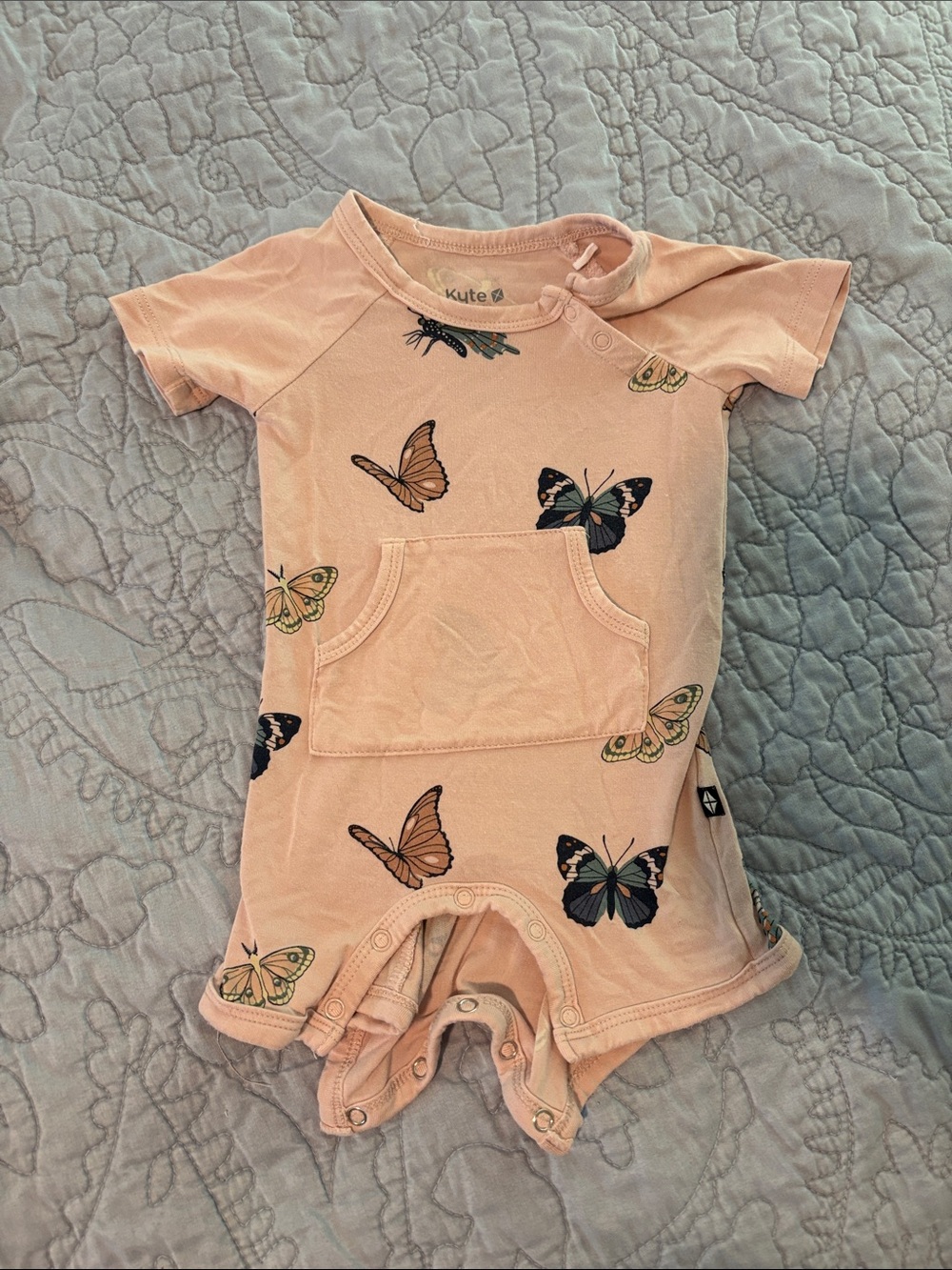 Kyte BABY Peach Butterfly Short Sleeve One-Piece Bodysuit
